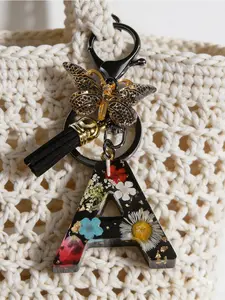 Women's Elegant Letter Keychain with Floral Design & Butterfly Charm, Durable Resin Material, Perfect Gift for Her, Floral Pattern Keychain, Stylish Keychain