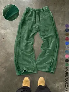 Men’s streetwear: simple cotton athletic pants with relaxed leg openings, adjustable waistband, knitted fabric, water-washed cotton material with subtle vintage details. Casual, versatile, perfect for casual wear, street style, suitable for everyday use.