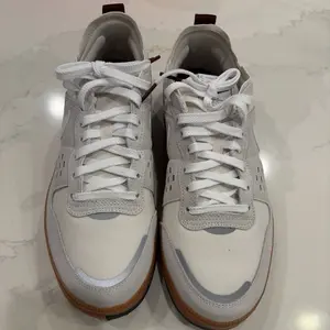 Men’s Sneakers Vast Grey White Phantom Size 10– New