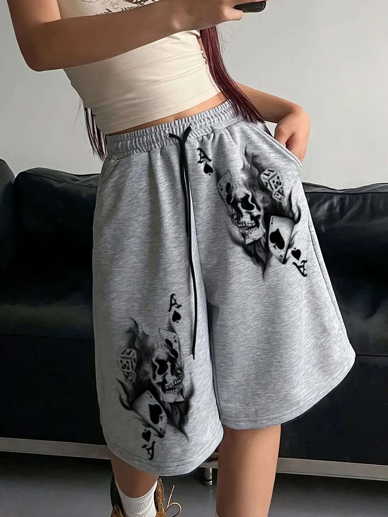 Women's Fashion Skull Print Shorts, Adjustable Waistband, Multiple Pockets, Casual Outdoor Leisure Wear, Fitted Short Pants, Daily Wear Shorts, Casual Summer Shorts, Casual Sport Shorts, Graphic Athletic Shorts, Casual Fashionable Shorts