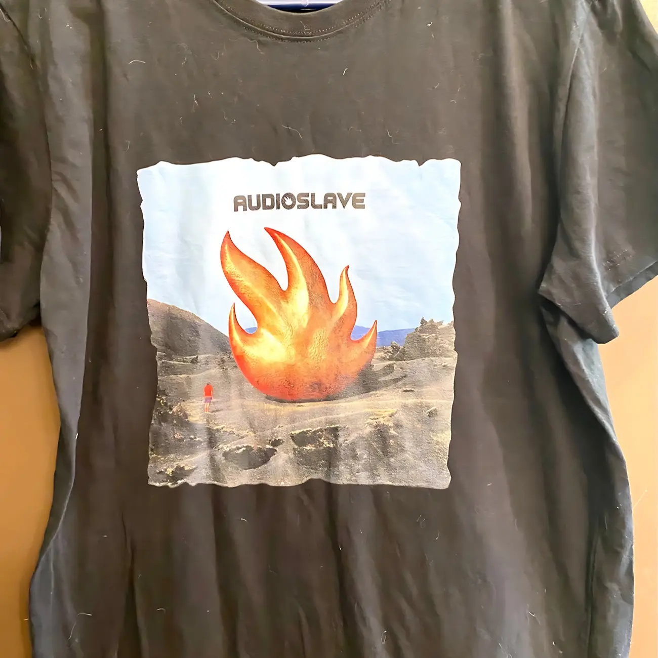 Audioslave T-Shirt black shirt sleeves Sz large