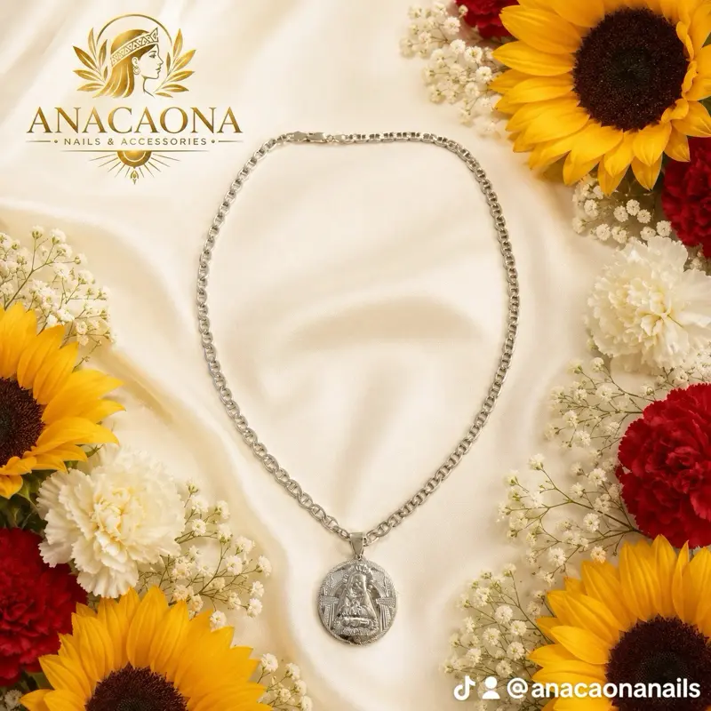 Caonabo Sterling Silver Men’s Medallion Necklace