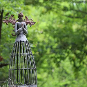 Praying Metal Garden Angel Statue with Hooks, Indoor Outdoor Angel Yard Art Decor Lawn Patio Decorations Holiday Decor Garden Gift Idea for Mother's Day, 18’’H