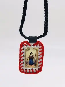 Santo Nino de Atocha Escapulario Religious