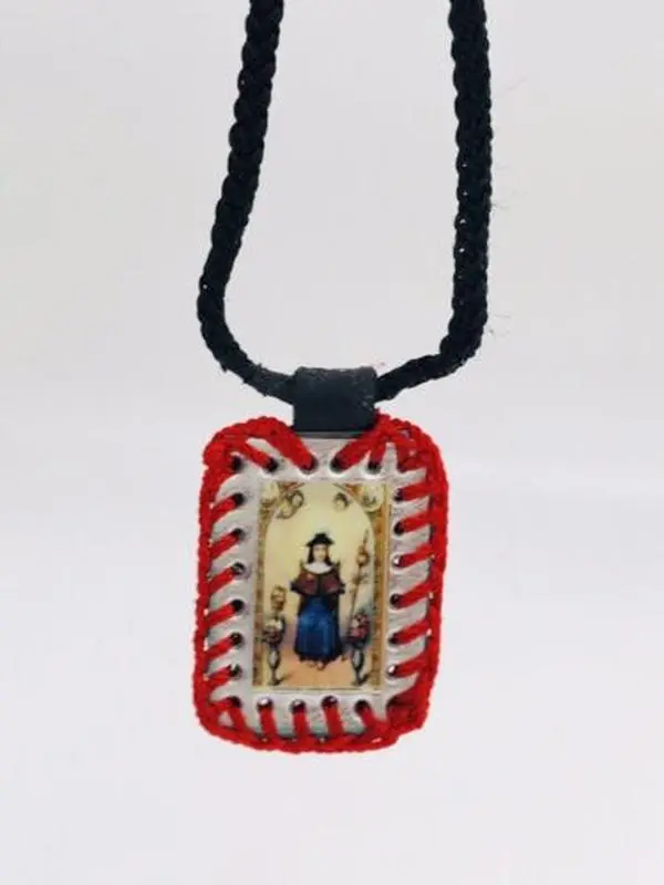 Santo Nino de Atocha Escapulario Religious