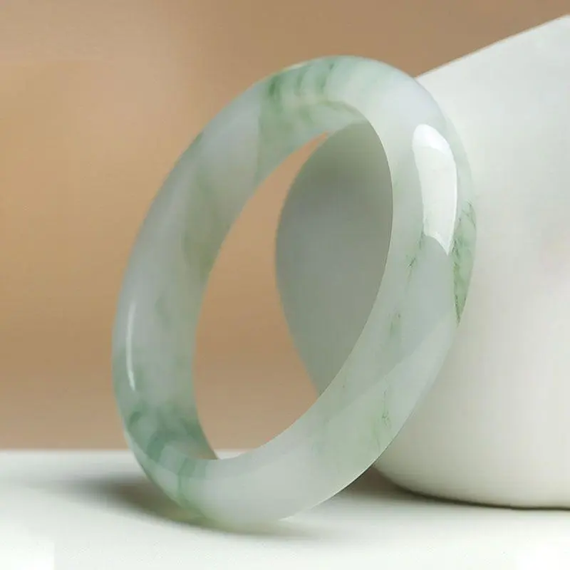 Natural jade bracelets. New style authentic jade bracelets for women, Tian Shan Cui Xue Cui floating flower jade bracelets, genuine jade bracelets. The true meaning of love.