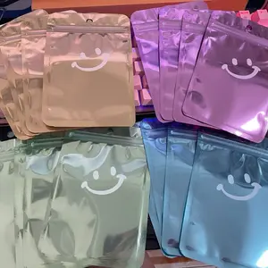 50 Pcs Packaging Bags with Smile Face - Available in 4 Colors for Small Business Use，10 x 15cm （3.94” x 5.91” inch each） Gift Decoration