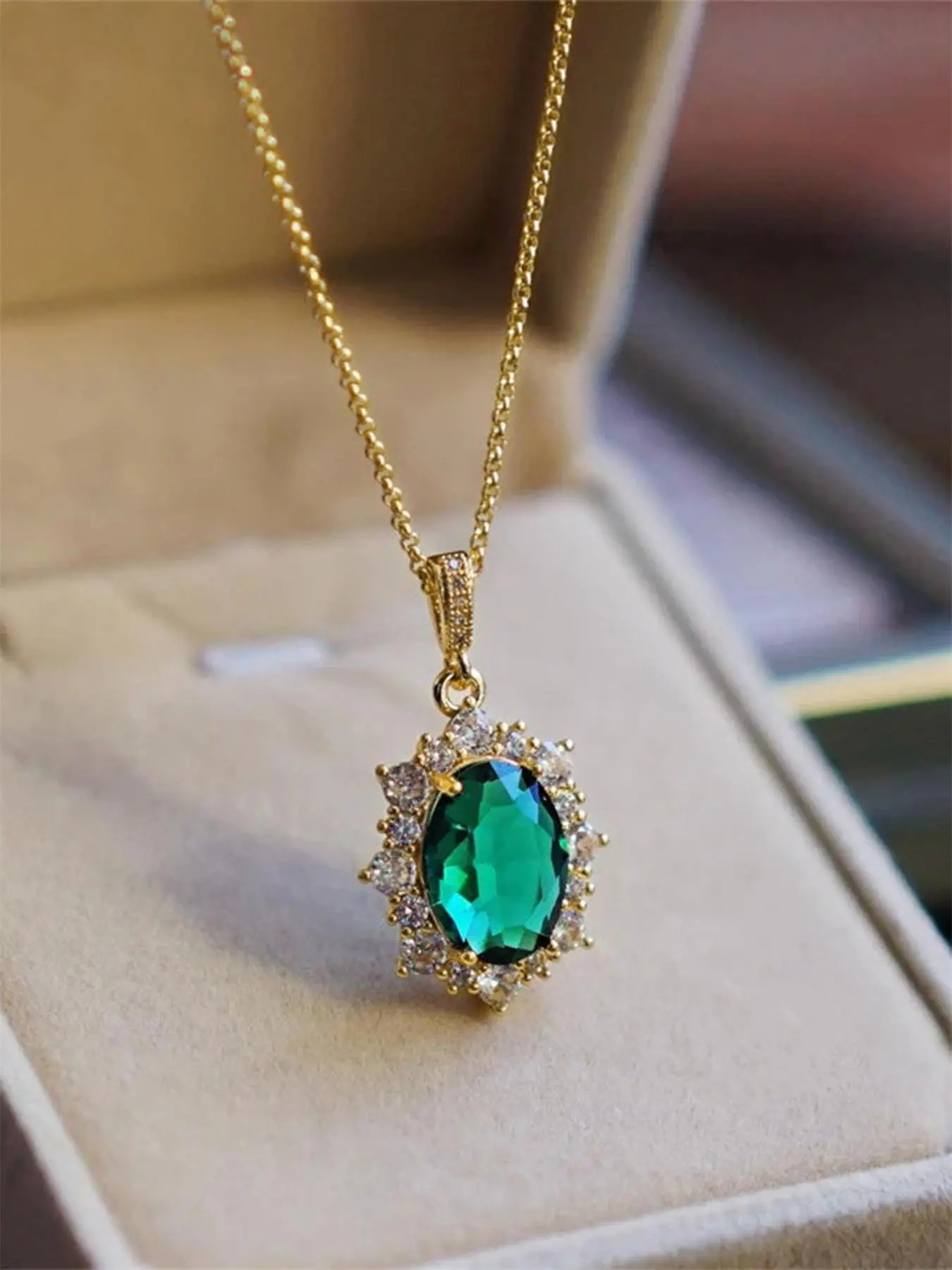 Vintage Sparkling Zirconia Pendant Necklace for Women, Rhinestone Decor Necklace for Party, Daily Clothing Decor, Trendy All-match & Exquisite Jewelry for Birthday Gift