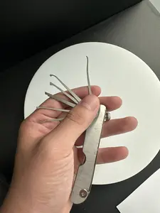 Small, portable, and convenient tongs