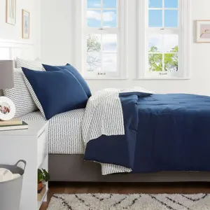 5pc Twin Extra Long Solid Microfiber Comforter & Sheets Set Navy/Gray - Room Essentials