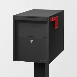 Locking Post Mount Mailbox | Large