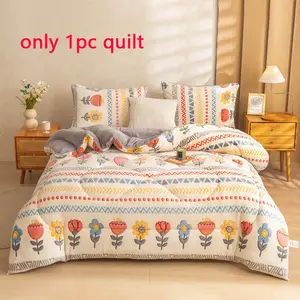 1pc Vibrant Floral Print Quilt Bohemian-Style Quilted Cover Double-Sided Fleece Winter Quilt Lightweight Spring/Fall Quilt Suitable for All Seasons Fluffy, Comfortable, and Easy to Care For
