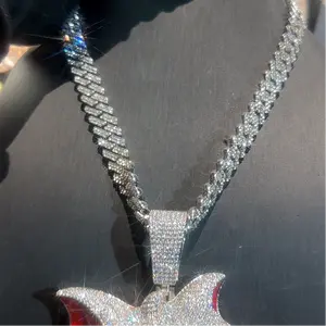 [Quick sale] Metal Plated Gold Non-natural Crystal Necklaces & Pendants