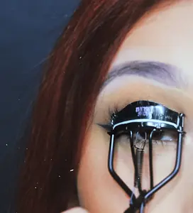 MINI LASH CURLER