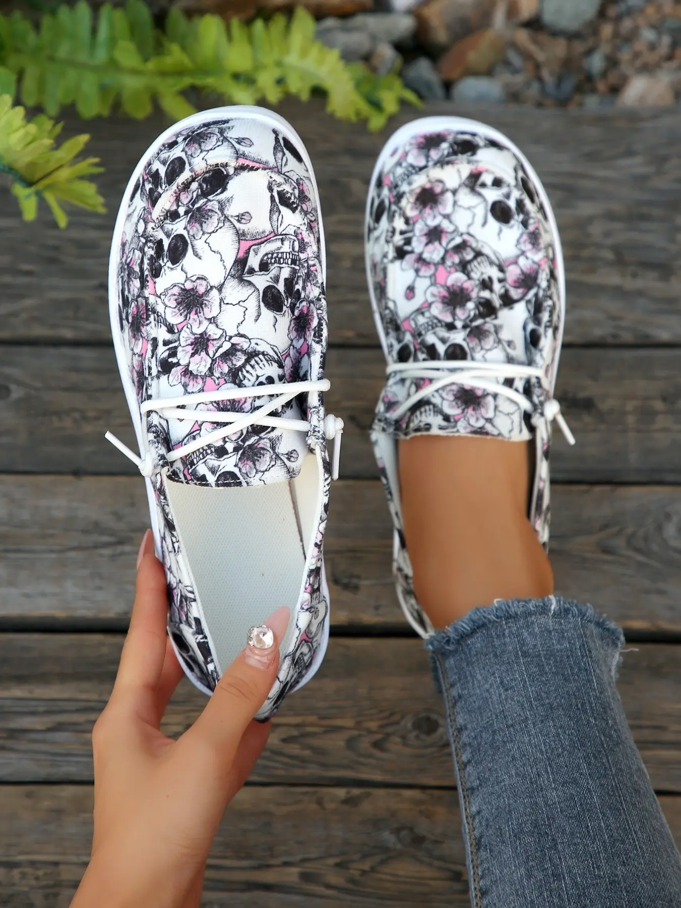 New Fashion Casual Retro Ethnic Print Canvas Shoes, Soft Sole Lightweight Slip-On Women's Sneakers, One-Click Easy Wear, Leisure Shoes, Casual Lifestyle Footwear