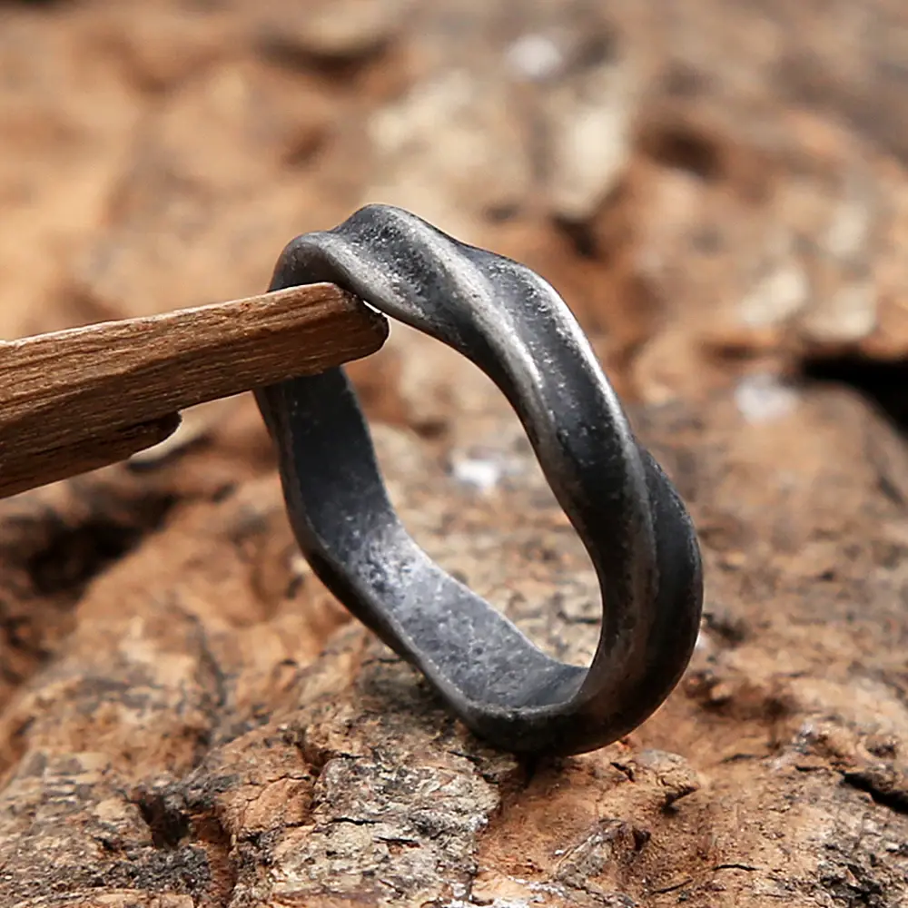 Gothic Mobius Twist Ring - 4.5mm Anti-Rust 316L Stainless Steel, Never Fade Unisex Vintage Punk Circular Band, Round Shape Party Wear Couples Cocktail Ring Inspired by Northman, Alternative Style Rings
