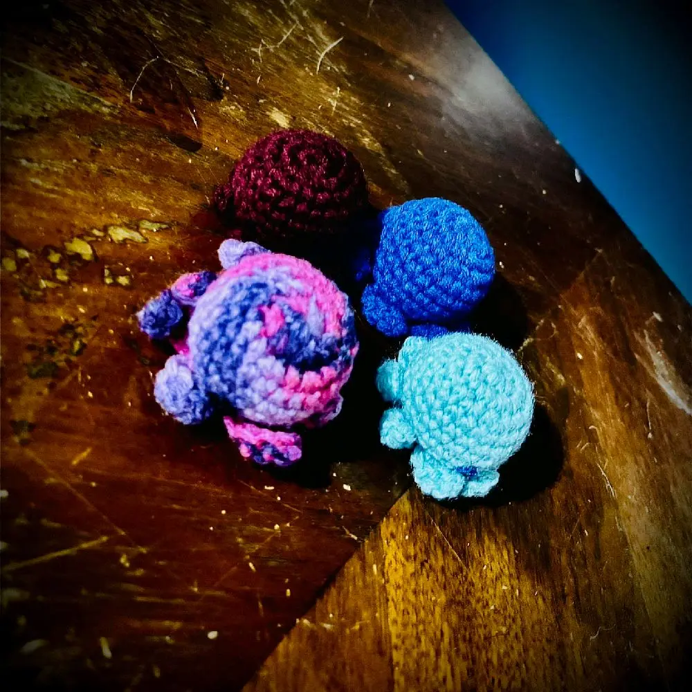 Handmade Crochet Octopus, Cute Stuffed Animal Toy for Kids, Soft Decorative Plush Figure