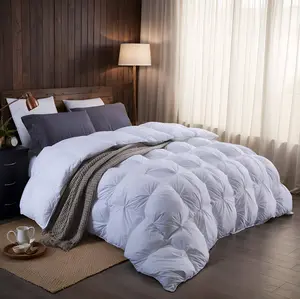 Hotel duvet, white goose down filling, fluffy and soft, skin-friendly and breathable, fiber lock technology, no shedding, no lint transfer, premium sleep choice