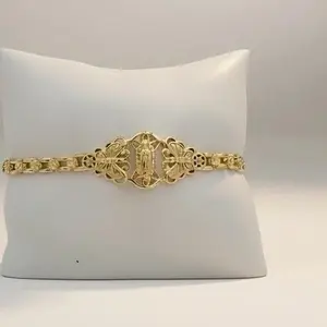 115 Gold Bracelet with Intricate Design and Secure Clasp for Everyday Wear
