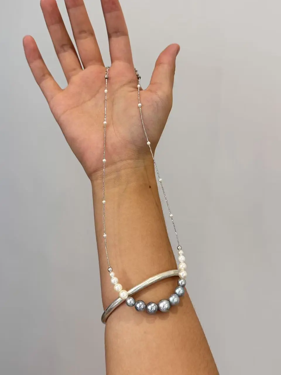 N30028 Akoya Blue Grey Pearl Necklace with Exquisite Look