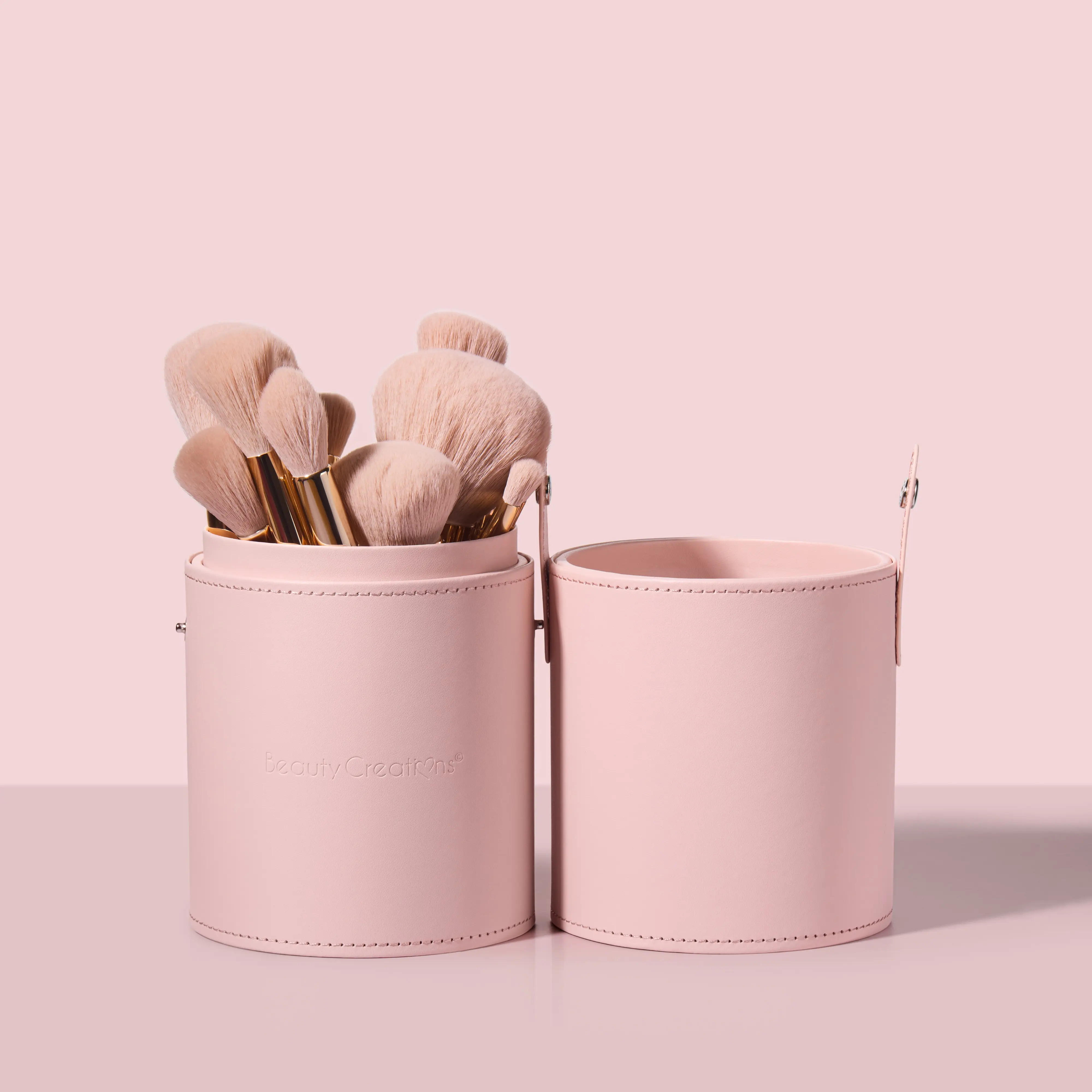 Oh Darling 24 PC Brush Set Oh Darling 24 PC Brush Set