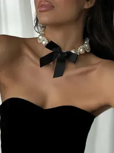 Vintage Imitation Pearl Necklace, Exaggerated Ribbon Bow Pendant, Women's Luxurious High-End Collarbone Chain, Elegant Necklace, Fashion Jewelry