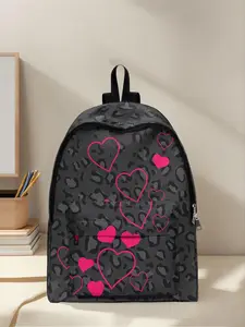 Leopard Heart Print Backpack for All Seasons, Fun and Casual Design, Spacious Storage for School, Travel and Business Use, Casual Printed Backpack