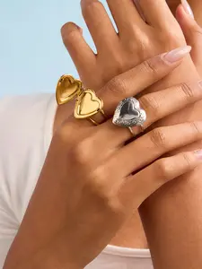 Ladies Ring Pattern Heart Shaped Photo Box Adjustable Opening Stainless Steel 18k Gold Plated Anti Allergy Shiny And Fun Surprise Gift Heart Signet Ring