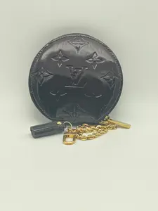 Pre-owned VERNIS Small Leather Goods LOUIS VUITTON AMARANTE COIN POUCH WITH GOLD CHAIN