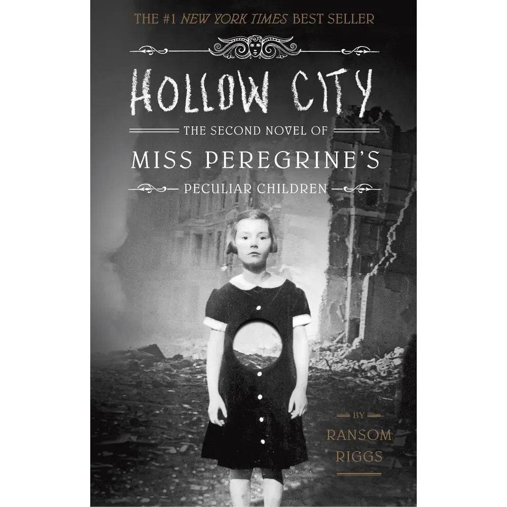 USED Book - Hollow City: The Second Novel of Miss Peregrine's Peculiar Children by Riggs, Ransom (Paperback) - english