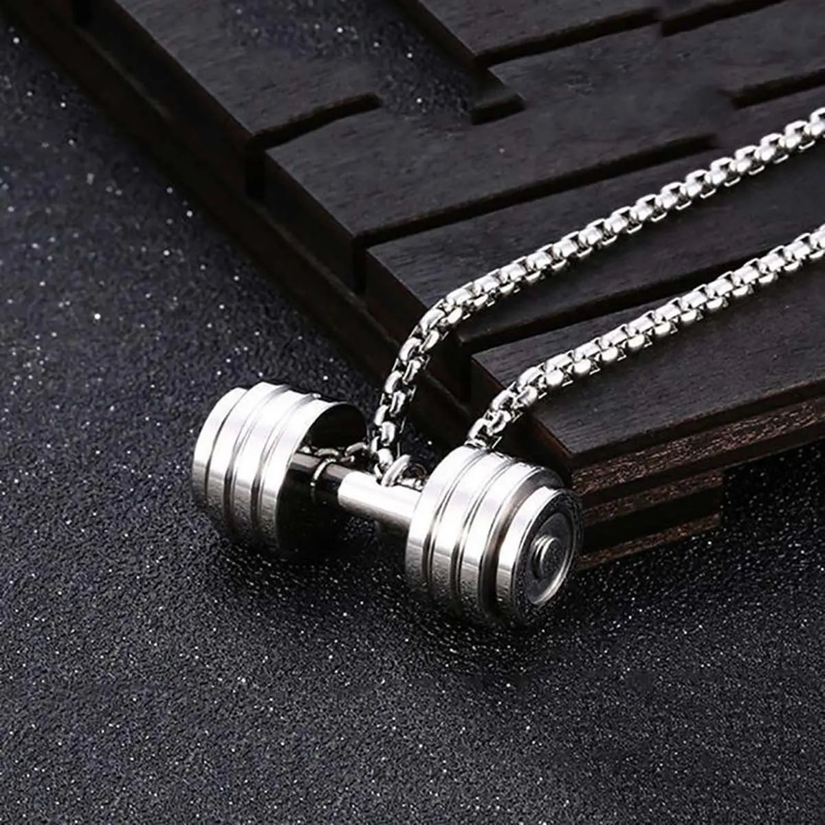 Niche simple mini dumbbell pendant men's trendy punk hip-hop daily necklace Niche simple mini dumbbell pendant men's trendy punk hip-hop daily necklace
