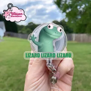 Lizard Badge Reel – Funny Gecko ID Holder, Trendy Nurse Name Badge, Aesthetic Hospital Clip, Cute Reptile Gift for Coworkers