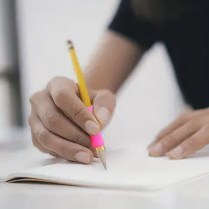 Send 5pcs Random Colors Vase Sponge Pen Sleeve Set, Pencil Protecting Fingers, Diamond Painting Pen Grip, Painting Kits Accessories Tool, Crafts, Art, Diamond Art Tools