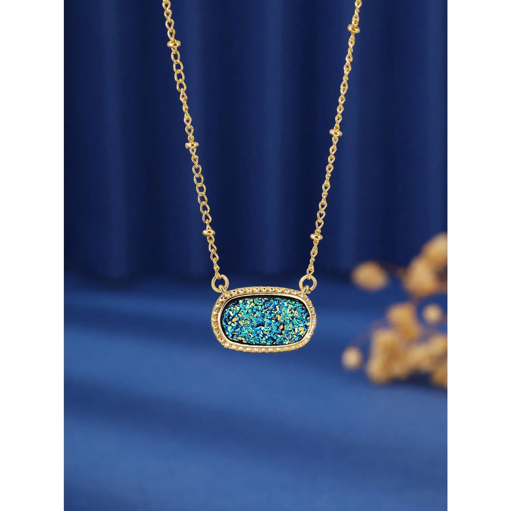 1pc Oval Pendant Necklace, Copper, EU & US Fashion Style, Everyday Wear For Women
