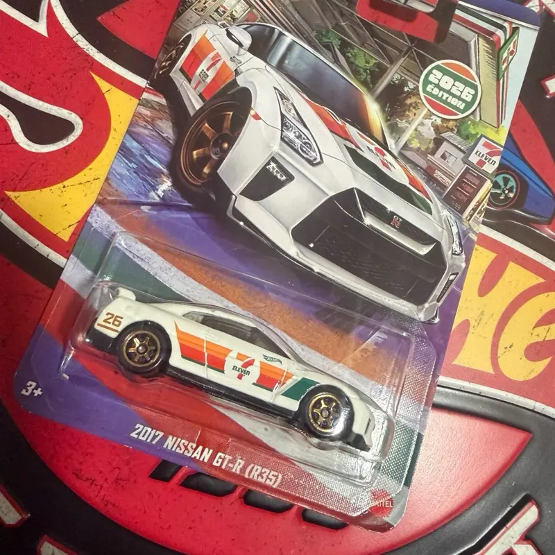 Hot Wheels Nissan GTR Seven Eleven