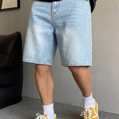 Men's basic vintage wash straight-leg denim shorts, casual, versatile, and comfortable, Menswear. Non-stretch denim shorts with a regular straight-leg fit. If you prefer a looser feel, you can size up.