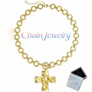 Gold Cross Necklace Hammered Cross Pendant Necklace Chunky Toggle Chain Choker Necklace Alloy Cross Necklaces for Women Trendy Statement Jewelry Gifts