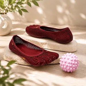 Women Burgundy Five Toe Mesh Ballet Flats Slip On Breathable Barefoot Water Shoes Quick Dry Yoga Beach Walking Shoes