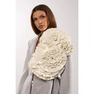 BLOOMING PU OVERSIZED BROOCH