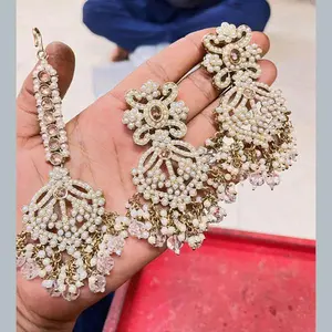 Stone Earrings With Mangtikka