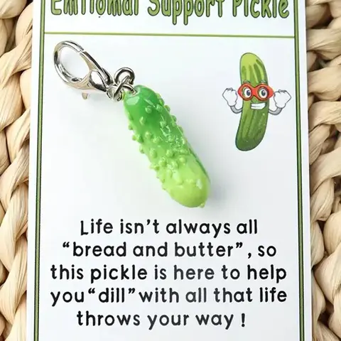 Cucumber Shaped Pickle Themed Keychains for Men, Cute Fruit Design Keychain with Pocket Card, Accessories for Women & Men, Cute Keychain Accessory, Birthday Gift, Gifts for Her, Charms, Lightweight Keychain, Key Rings