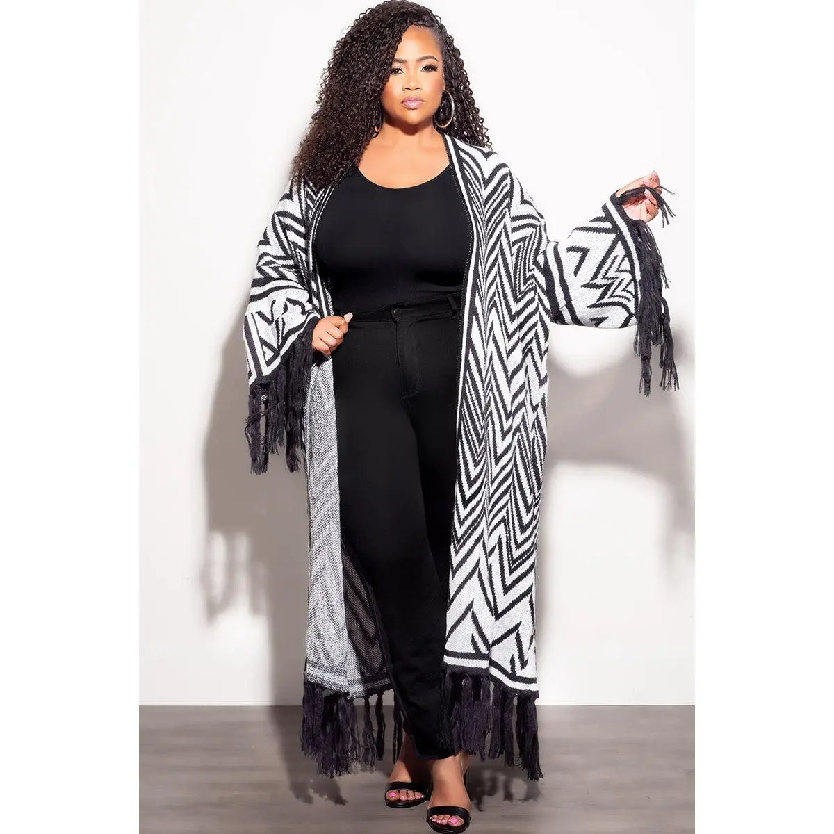 Final Sale Plus Size Knitted Cardigan with Bottom Tassels in Black and White Design Print