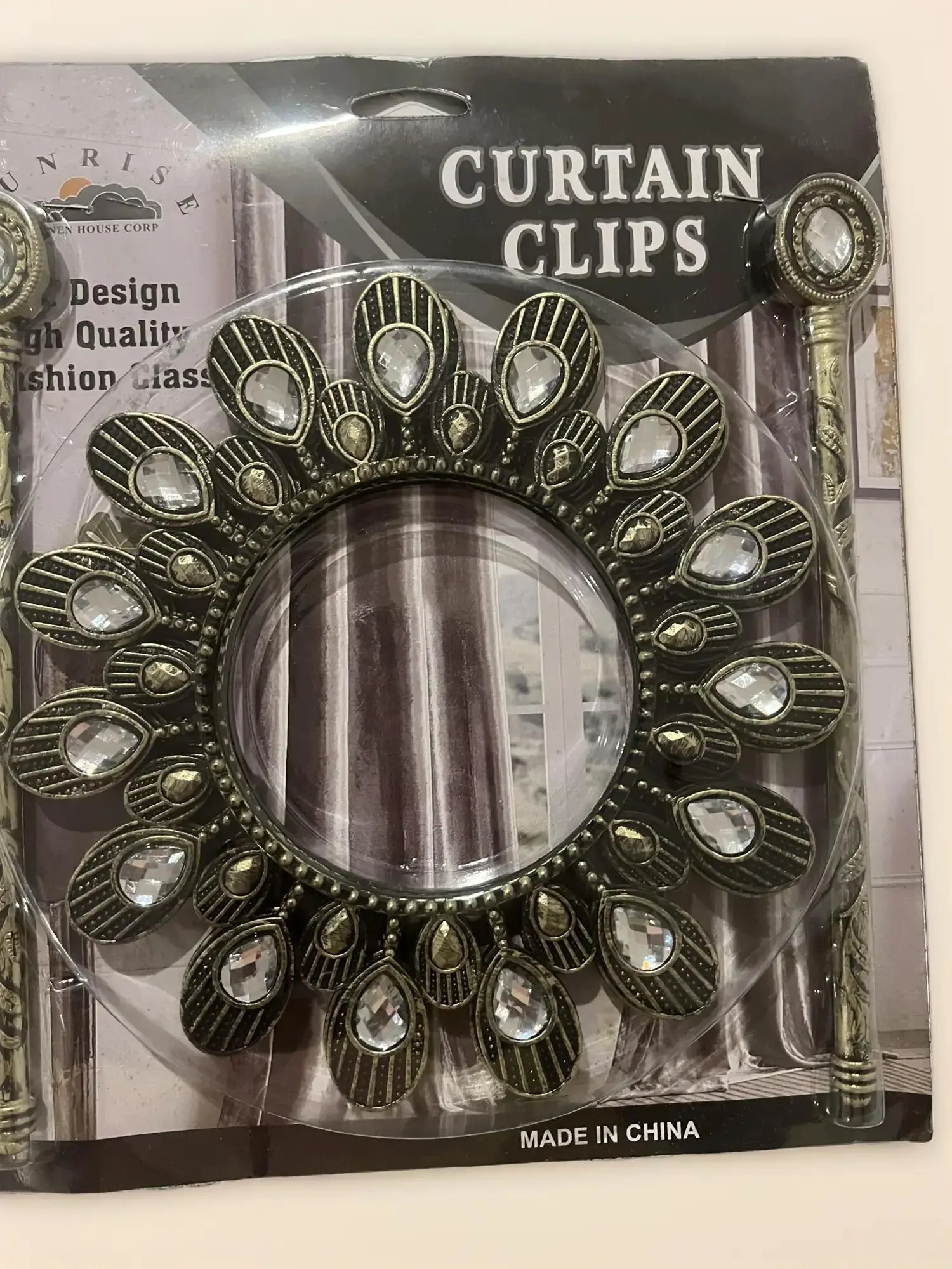 Decorative Curtain Clips - Stylish and Functional Home Decor Accessory for Enhancing Curtains with Elegance