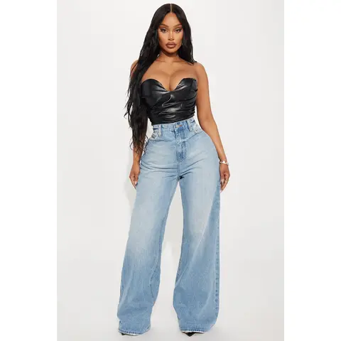 Back In The Game Baggy Jeans - Medium Wash