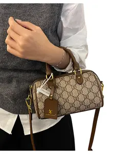 Women's Fashion Designer Crossbody Bag, Vintage Floral Tote Handbag, Large Capacity Cute Shoulder Bag, Ideal for Daily Use and Travel, Fashionable Patterned Bag