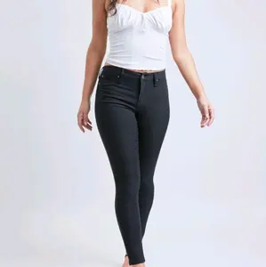 YMI JUNIOR HYPERSTRETCH MID-RISE SKINNY JEAN Fabric Fit