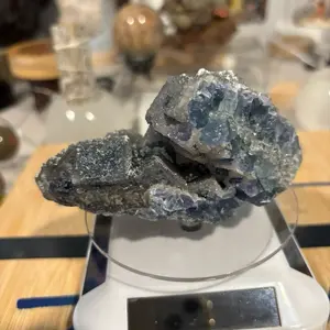 Flourite, Hyalite with Quartz inclusions