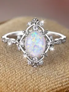 A new design egg-shaped white synthetic Opal ladies' ring , featuring a stylish, minimalist, and versatile everyday style, Elegant Casual Ring, Artificial Zircon Ring