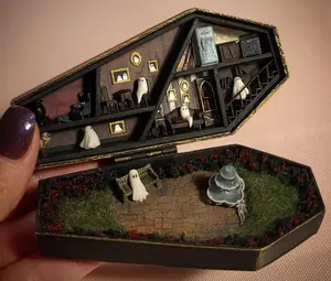 Coming to you - Haunted coffin miniature dollhouse with little ghosts inside