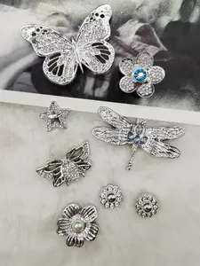 8PCS Punk Silvery Rhinestone Butterfly Dragonfly ABS Shoe Charms DIY Decorations Luxury Bling Star Bee Clogs Shoes Buckles Accessories Personalized Flower Shoe Clips Decor Fit Women Bubble Slides Slippers Sandals Garden Shoes Beach Bag Birthday Party Gift